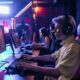 Manfaat dan Bahayanya Kecanduan Main Game Online