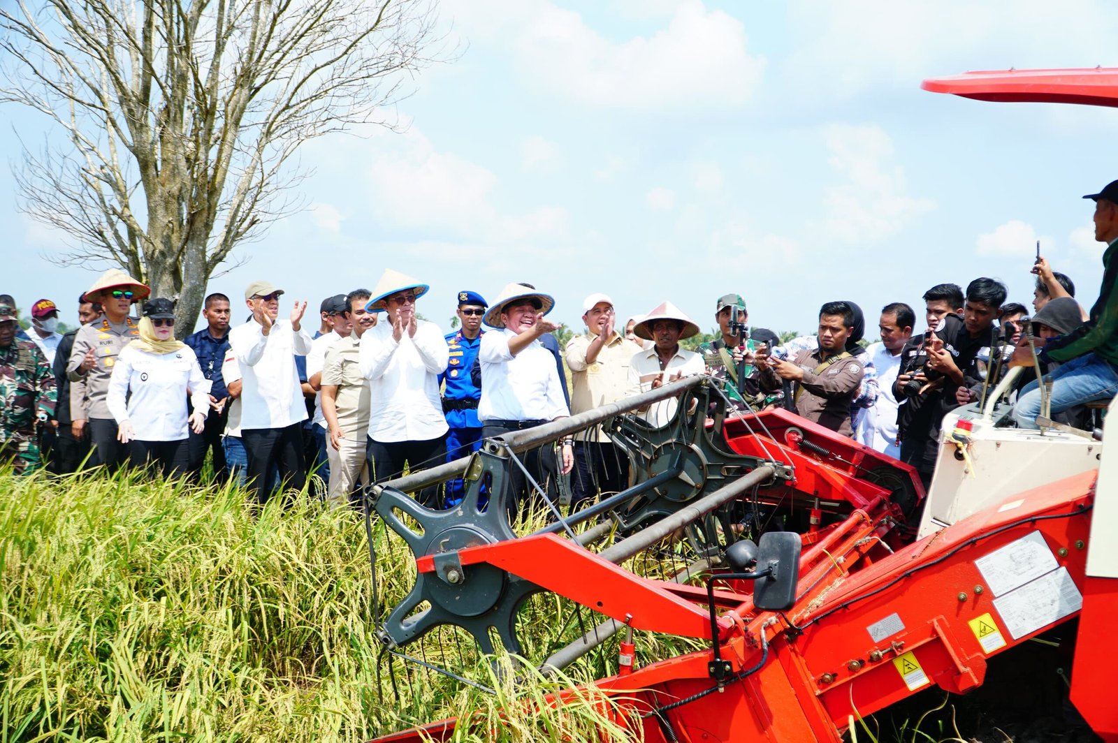 Ingin Swasembada Pangan, Gubernur Herman Deru Tegaskan Kedisiplinan Kunci Sukses Petani Sumsel