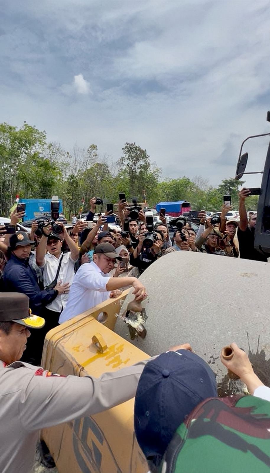 Pembangunan Jalan Khusus Batubara di Desa Cempaka Wangi Kabupaten Lahat
