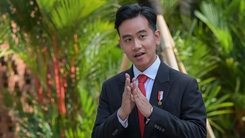 Segera Tugaskan Gibran ke Papua Ketimbang Plonga Plongo