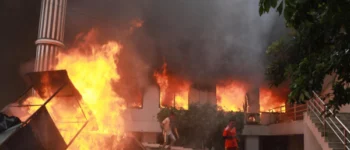 Mirip di Indonesia Aksi Unjuk Rasa Berdarah di Nepal Dipicu Pejabat ‘Flexing’, Massa Bakar Gedung Parlemen dan Rumah Pejabat