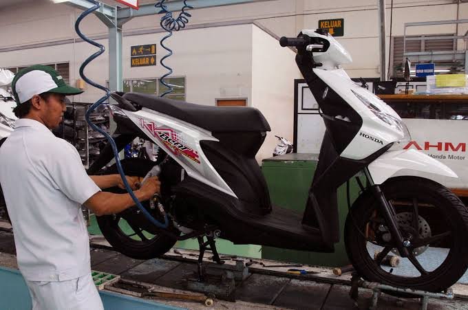 cara perbaiki motor honda beat