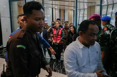 Nadiem Makarim Ditetapkan Tersangka Kasus Korupsi Chromebook, Kerugian Negara Tembus Rp1,98 Triliun
