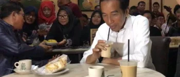 DiManakah Jokowi saat Pembakaran dan Penjarahan Merebak di Berbagai Daerah