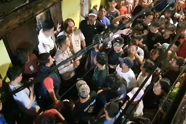 Viral! Video Rumah Aparat Digeruduk Warga Diduga Jebak Anak SMP Bawa Sabu, Polisi Sebut Hoaks