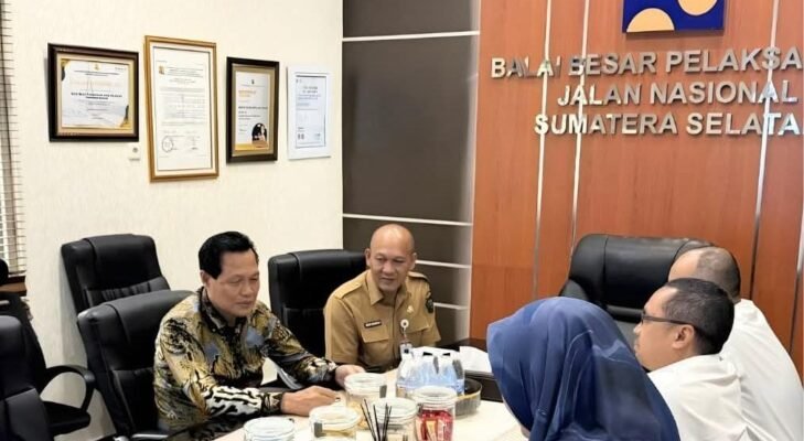 Bupati Muara Enim Dorong Percepatan Perbaikan Jalan Nasional Jelang Arus Mudik