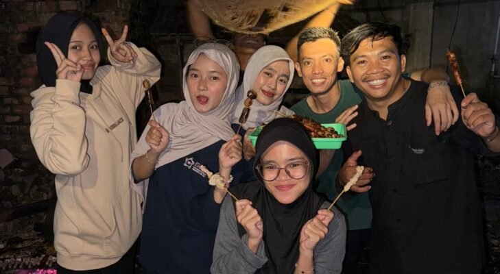 Hangatkan Kebersamaan Desa, KKN UIN Raden Fatah Kelompok 74 Gelar Malam Keakraban