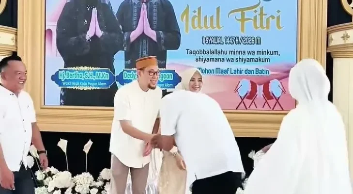 Suasana Penuh Khidmat Warnai Sholat Id di Pagar Alam, Wawako Bertha Serukan Semangat Kebersamaan dan Ukhuwah Islamiyah