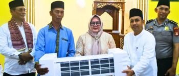 Wabup Muara Enim Salurkan Bantuan Sosial dan Peralatan Pertanian dalam Safari Ramadan 1447 H