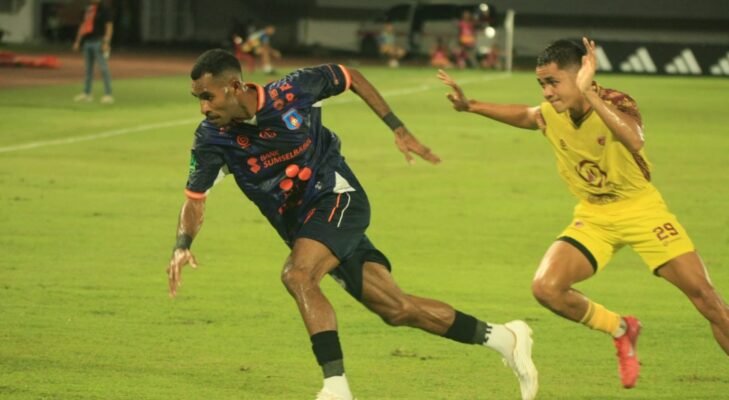 Octovianus Otto Kapisa Cetak Gol Perdana Profesional Saat Hadapi Sriwijaya FC, Jadi Laga Paling Berkesan di Jakabaring