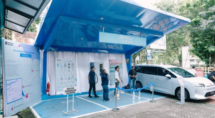 Jelang Arus Balik Lebaran, PLN UP3 Jambi Perkuat Layanan SPKLU dan Pastikan Keandalan Infrastruktur Pengisian Kendaraan Listrik