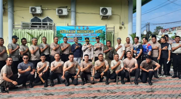 Polres Prabumulih Turun Langsung Bersihkan Masjid Nursalimah, Wujud Komitmen Polda Sumsel Dukung Program Nasional
