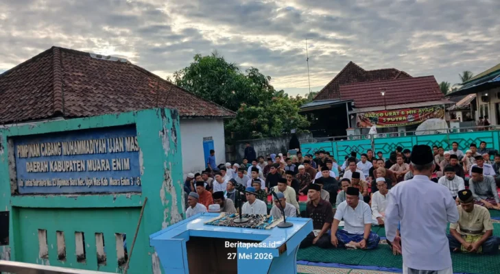 Menjelang Pembangunan Flyover PT KAI, Jamaah Muhammadiyah Ujanmas Gelar Sholat Idul Adha Terakhir di Lapangan Masjid Istiqomah