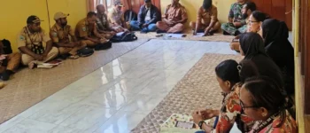 Perkuat Kolaborasi Pemerintah dan Tokoh Adat, Babinsa Koramil 1803-07/Kramomongga Dukung Pembangunan Distrik Kayauni