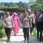 Polres Fakfak Tunjukkan Kepedulian Nyata, Anjangsana ke Rumah Purnawirawan Warnai Peringatan HUT Bhayangkara