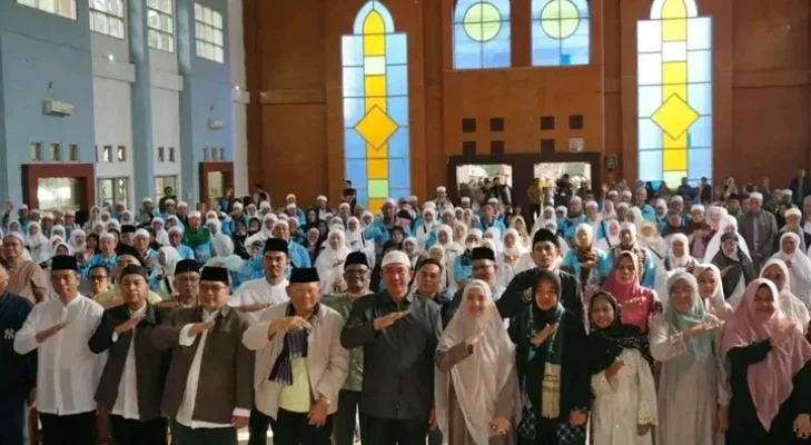 Wakil Wali Kota Pagar Alam Sambut Hangat Kepulangan Jamaah Haji, Suasana Haru dan Syukur Warnai Penyambutan
