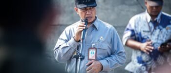 15 Bangunan Liar Dibongkar, Jalan Inspeksi Kali Cengkareng Akhirnya Kembali Dibuka