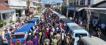 Unique! Kediri Hosts Mass Wedding Inside VW Kombis as 53 Couples Officially Tie the Knot