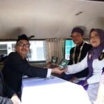 Unik! Kota Kediri Gelar Nikah Massal di VW Kombi, 53 Pasangan Resmi Jadi Suami Istri