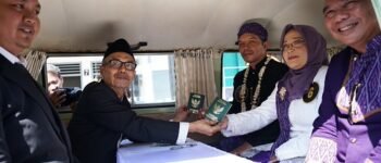 Unik! Kota Kediri Gelar Nikah Massal di VW Kombi, 53 Pasangan Resmi Jadi Suami Istri