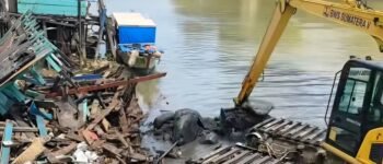 Sungai Batang Arau Dibersihkan, Jalur Selaju Sampan HJK Padang Siap Digunakan