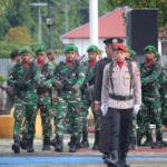 Polres Fakfak Beri Penghargaan kepada Personel dan Mitra Berprestasi dalam Puncak Perayaan HUT Bhayangkara ke-80