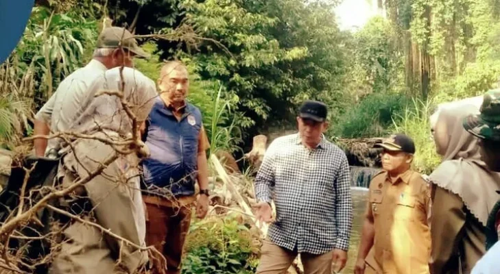 Respons Cepat Bencana, Wali Kota Pagaralam Bersama Dinas PUPR Tinjau Longsor di Tumbak Ulas dan Siapkan Langkah Penanganan