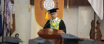Di Balik Puisi Rektor UNS, Tersimpan Pesan Mendalam untuk Alumni