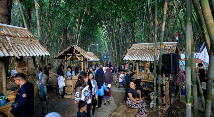 Koin Kayu hingga Kuliner Sunda, Ada Konsep Unik di Wisata Baru Bandung Ini
