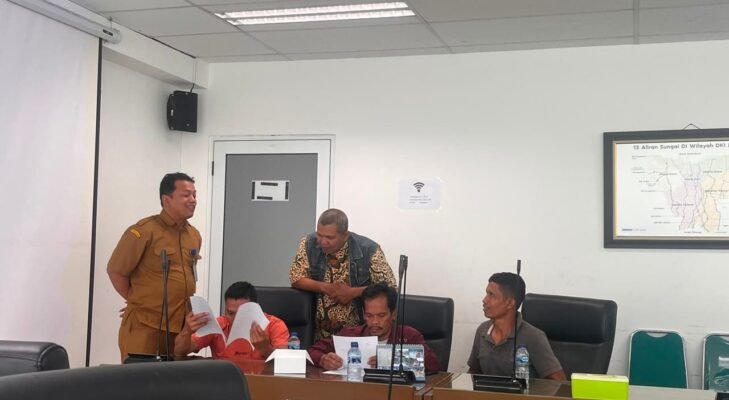 Gara-Gara Buang Sampah di Lahan Kosong, Tiga Kru Truk Sampah Didenda Rp5 Juta