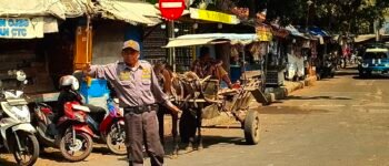 27 Tahun Jadi Linmas, Darno Akhirnya Diberangkatkan Umrah oleh Warga