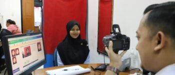 Kejar KTP-el Pemula, Dukcapil Jaksel Jemput Bola hingga Sekolah dan RT/RW