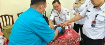 Cegah Rabies Menular ke Manusia, 17 Anjing dan Kucing di Jelambar Divaksin Gratis