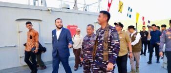 Gratis! Warga Padang Bisa Jelajahi Kapal Perang KRI Teluk Kendari-518 di Teluk Bayur