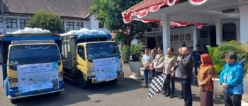 872 Ton Beras Disalurkan ke Warga Tegal, Setiap Keluarga Dapat 30 Kg