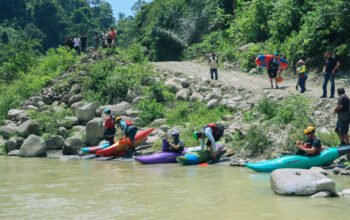 6 Wisatawan Inggris Jajal Sungai Lae Renun Dairi, Ungkap Tingkat Kesulitannya