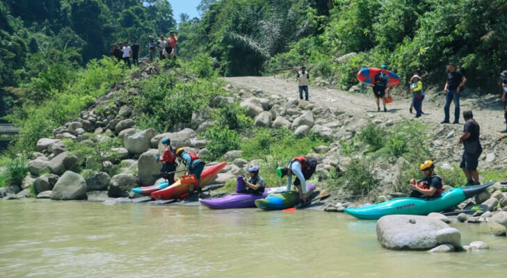 6 Wisatawan Inggris Jajal Sungai Lae Renun Dairi, Ungkap Tingkat Kesulitannya