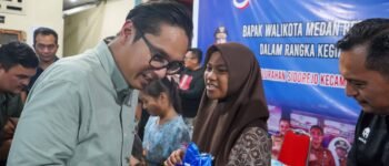 Drainase 40 Tahun Tak Diperbaiki, Warga Medan Tembung Curhat ke Rico Waas