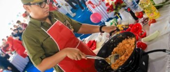 Ketika Rico Waas dan Zakiyuddin Harahap Sibuk Mengendalikan Api dan Bumbu